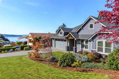2835 Chambers Bay Dr, Steilacoom, WA 98388