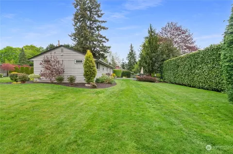 Exterior - 23532 1st Pl W, Bothell, WA 98021 photo 9 of 11