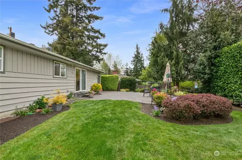 Exterior - 23532 1st Pl W, Bothell, WA 98021 photo 6 of 11