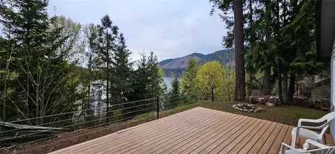 161 N Wynoochee Dr, Hoodsport, WA 98548