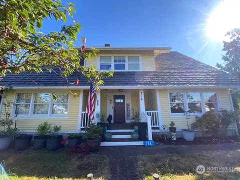 714 State Route 101, Chinook, WA 98614