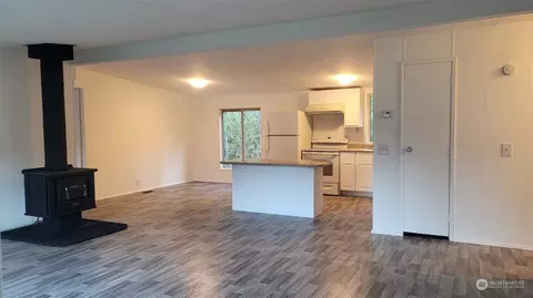 4004 248th St E, Spanaway, WA 98387 photo 2