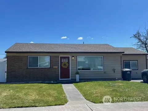 819 S Fairbanks Dr, Moses Lake, WA 98837