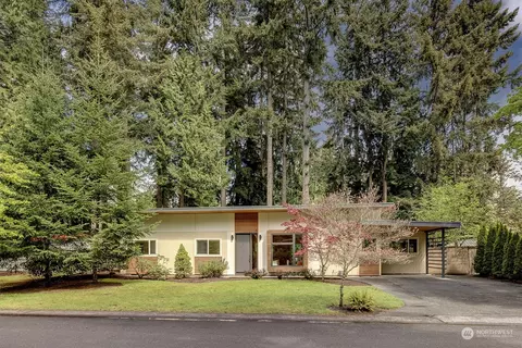 12226 NE 64th St, Kirkland, WA 98033