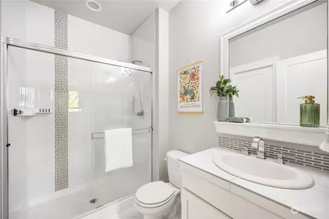 Bath - 234 239th St SE, Bothell, WA 98021 photo 5 of 5