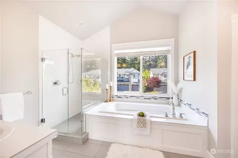 Bath - 234 239th St SE, Bothell, WA 98021 photo 2 of 5