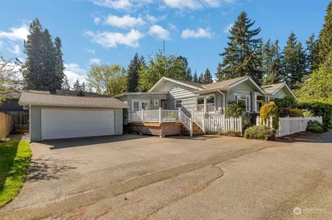 723 N 190th St, Shoreline, WA 98133