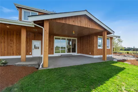 Exterior - 20514 SE 424th St, Enumclaw, WA 98022 photo 4 of 10