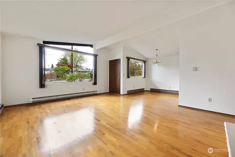 1925 Howard Ave, Everett, WA 98203 photo 9