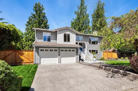 18922 SE 42nd Pl, Issaquah, WA 98027