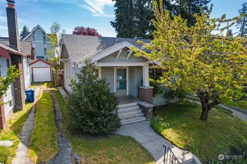 3910 Wallingford Ave N, Seattle, WA 98103