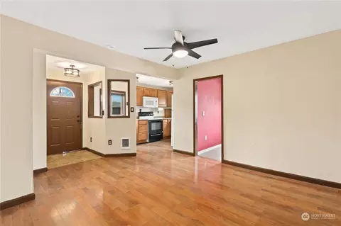 Living - 1217 Orting Kapowsin Hwy E, Orting, WA 98360 photo 1 of 1