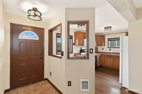 Entry Way - 1217 Orting Kapowsin Hwy E, Orting, WA 98360 photo 1 of 1