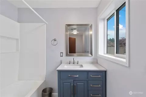 Bath - 1217 Orting Kapowsin Hwy E, Orting, WA 98360 photo 1 of 2