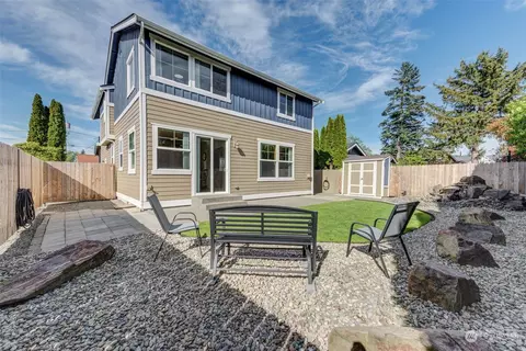 Exterior - 2016 Neilsen Ave, Enumclaw, WA 98022 photo 7 of 10