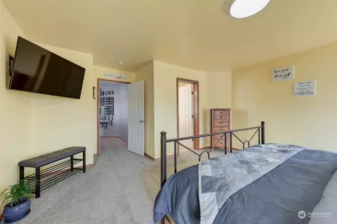 Bedroom - 2016 Neilsen Ave, Enumclaw, WA 98022 photo 4 of 5