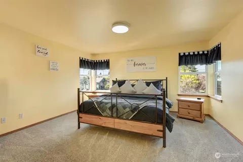 Bedroom - 2016 Neilsen Ave, Enumclaw, WA 98022 photo 3 of 5