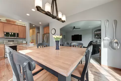 Dining - 2016 Neilsen Ave, Enumclaw, WA 98022 photo 2 of 2