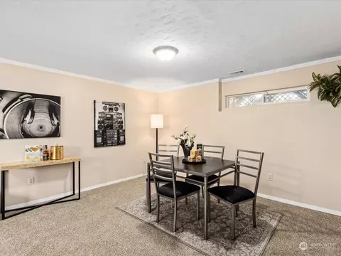 Dining - 504 75th Pl SW, Everett, WA 98203 photo 2 of 3