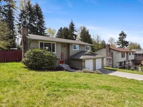 Exterior - 504 75th Pl SW, Everett, WA 98203 photo 2 of 12
