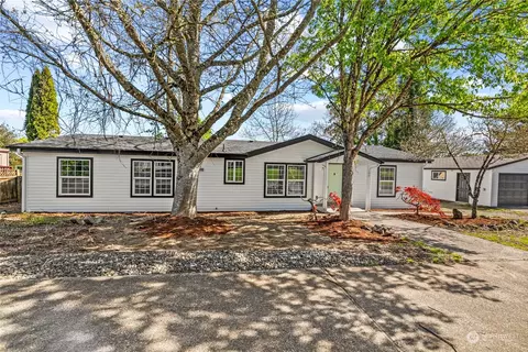 105 Robin Ct, Longview, WA 98632