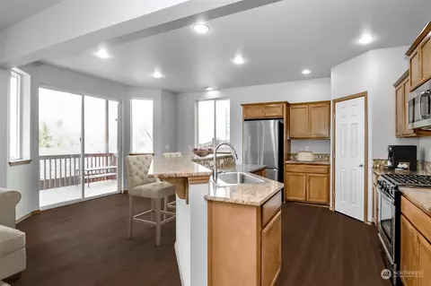 Kitchen - 23018 42nd Dr SE, Bothell, WA 98021 photo 2 of 2