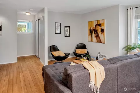 2209 E James St, Seattle, WA 98122 photo 5
