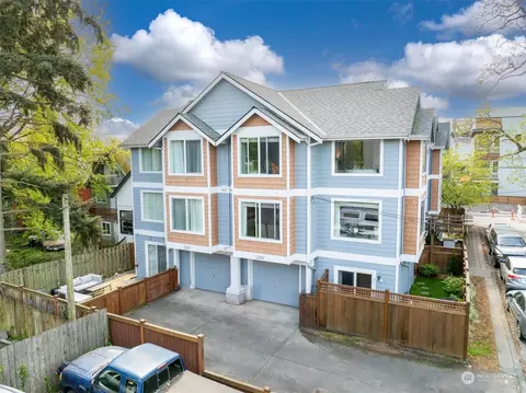 2209 E James St, Seattle, WA 98122 photo 2