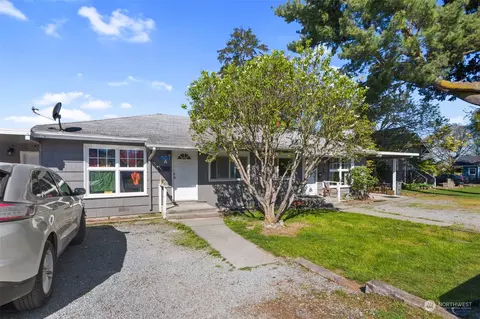 15256 N Wall St, Mount Vernon, WA 98273