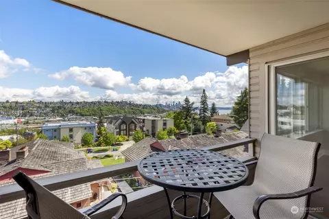 1964 26th Ave W #302, Seattle, WA 98199