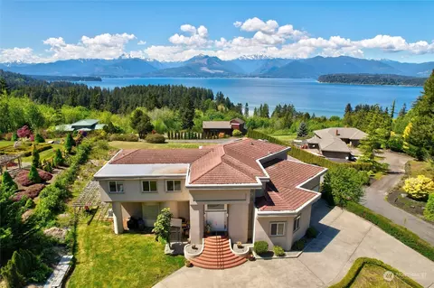 8561 NW Foxhall Ln, Silverdale, WA 98383