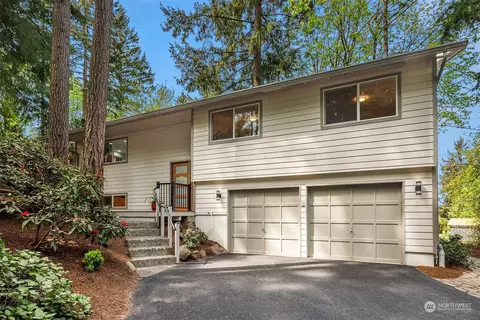 7217 NE 160th St, Kenmore, WA 98028