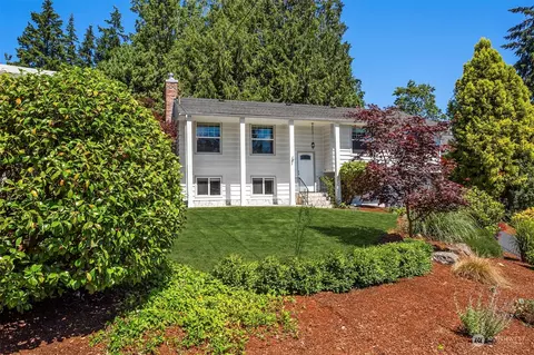 2136 N 159th St, Shoreline, WA 98133