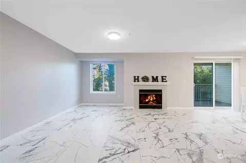 11002 SE Petrovitsky Rd #F202, Renton, WA 98055