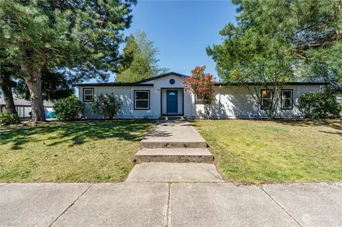 14813 NE 70th St, Vancouver, WA 98682