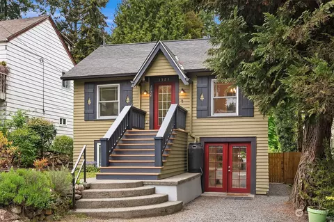1524 NE 97th St, Seattle, WA 98115