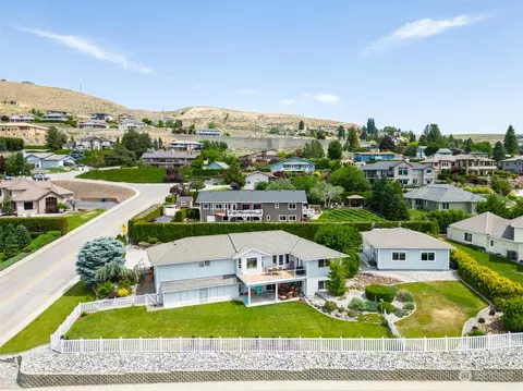 410 NE 21st St, East Wenatchee, WA 98802