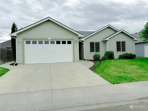 18 NE Mulberry Ct, College Place, WA 99324