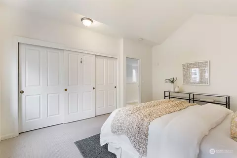 Bedroom - 9821 NE Riverbend Dr, Bothell, WA 98011 photo 3 of 3