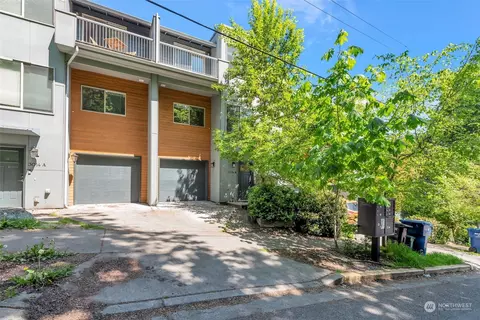 3014 NE 140th St #B, Seattle, WA 98125