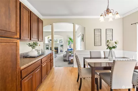 Dining - 218 170th Pl SE, Bothell, WA 98012 photo 1 of 2