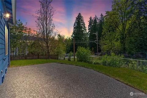 Exterior - 218 170th Pl SE, Bothell, WA 98012 photo 3 of 3