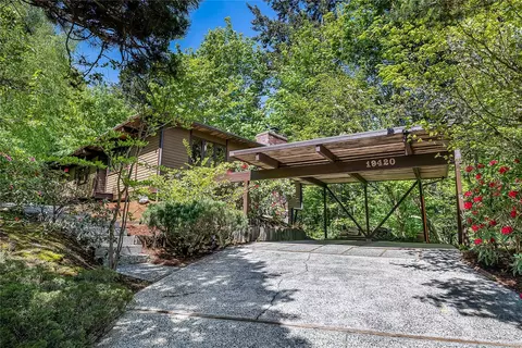 19420 49th Pl NE, Lake Forest Park, WA 98155