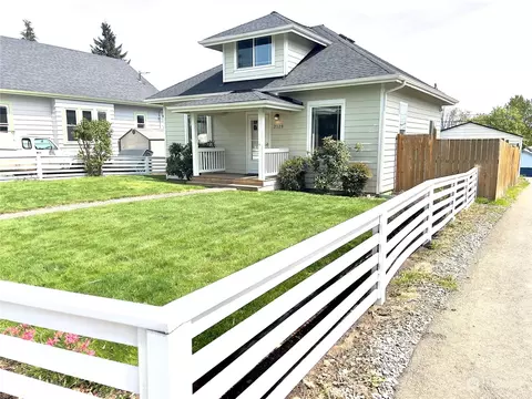 2123 Cleveland Ave, Everett, WA 98201