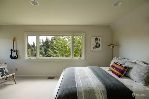 Bedroom - 300 36th Ave E, Seattle, WA 98112 photo 5 of 6