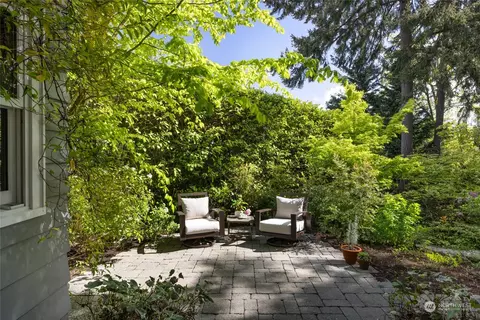 Exterior - 300 36th Ave E, Seattle, WA 98112 photo 8 of 8