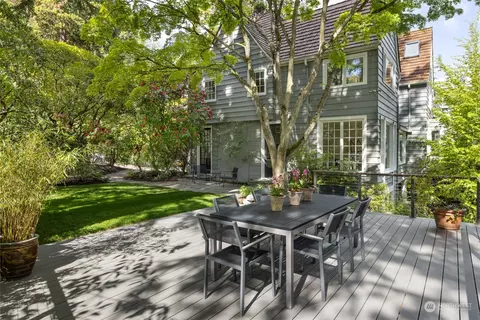 Exterior - 300 36th Ave E, Seattle, WA 98112 photo 4 of 8