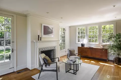Living - 300 36th Ave E, Seattle, WA 98112 photo 2 of 9