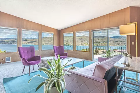 2347 W High St, Chelan, WA 98816