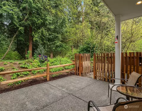 Exterior - 21621 11th Dr SE, Bothell, WA 98021 photo 2 of 7